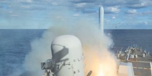 EEUU hunde buque de guerra iraní: primer ataque submarino desde la segunda guerra mundial