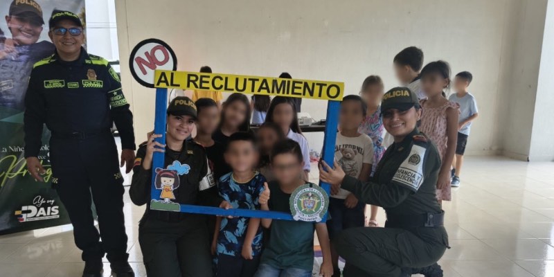 Policía en el Huila usa cine para proteger a niños en Semana Santa