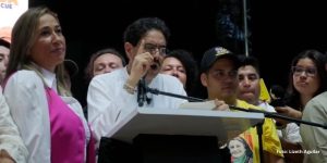 “No esperen declaraciones contra la paz”: Cepeda fija postura tras fiesta en cárcel